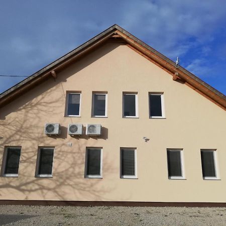 Mura Regnum Panzio Bed & Breakfast Tormafolde Luaran gambar